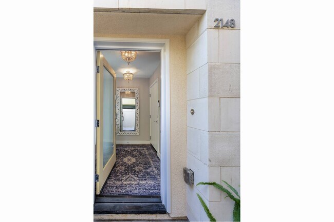 Foto del edificio - 2148 Doheny Way