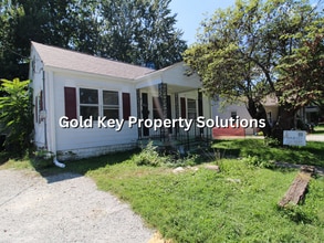 Building Photo - 2513 Fowler St