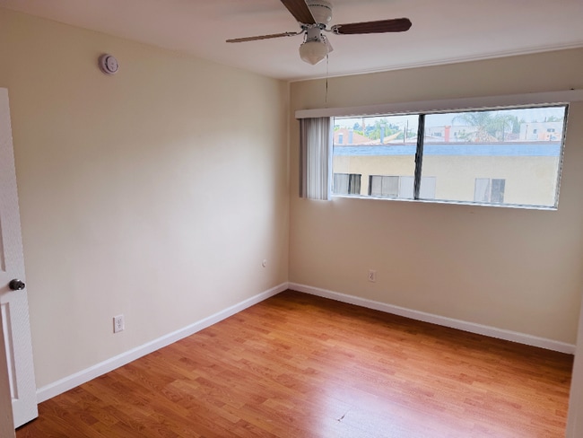 Building Photo - 407 N Avenue 50