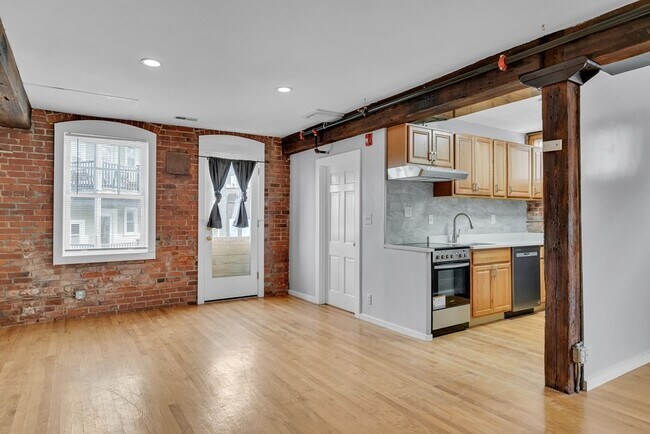 Building Photo - 16 Meehan St