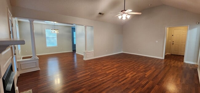 Foto del edificio - Beautiful home in Wintergreen Subdivision ...