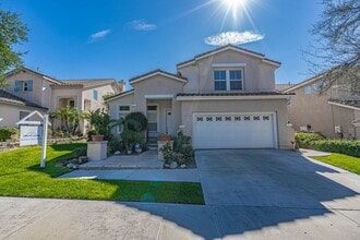 Building Photo - 23828 Oakhurst Dr