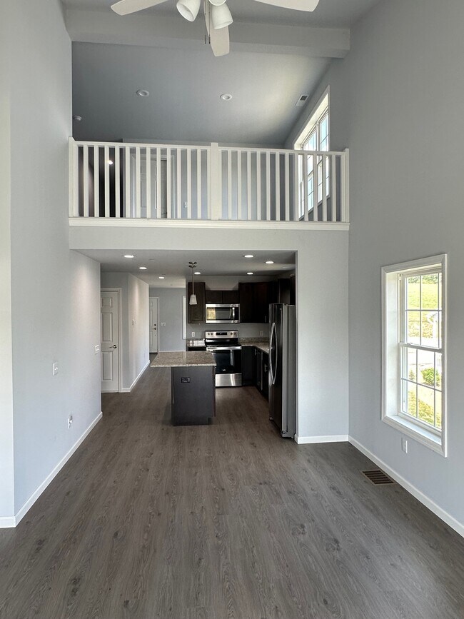 Building Photo - 103 Schoolhouse Rd