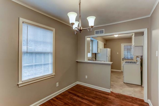 Building Photo - Newly renovated / Law enforcement discount