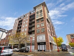 Building Photo - 411 NW Flanders St