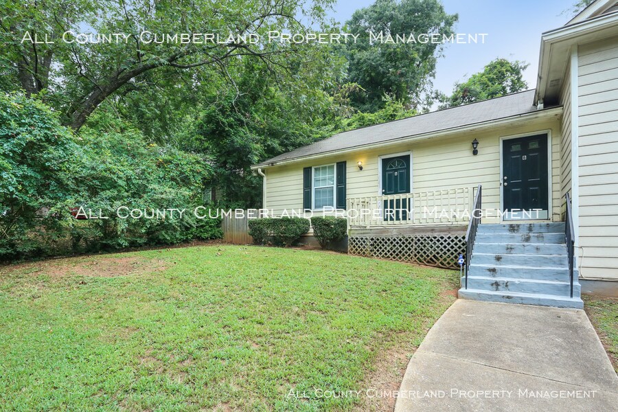 Primary Photo - CHARMING 2b/2ba DUPLEX IN COLLEGE PARK!!
