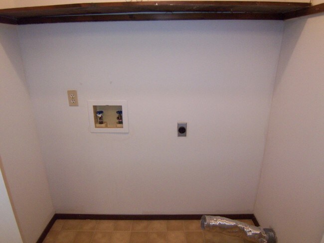 Foto del edificio - 1057 S Kansas Ave