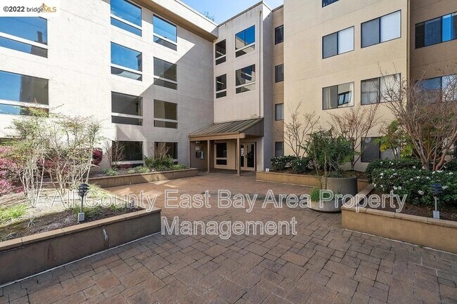Foto del edificio - 545 Pierce St