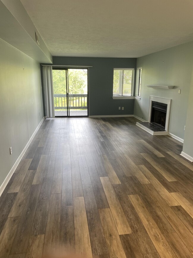Building Photo - 2114 Deer Run