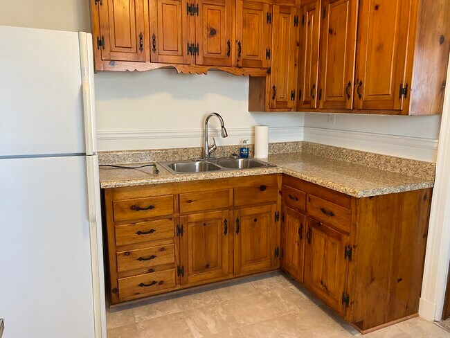 Building Photo - 3307 Lanceor Dr