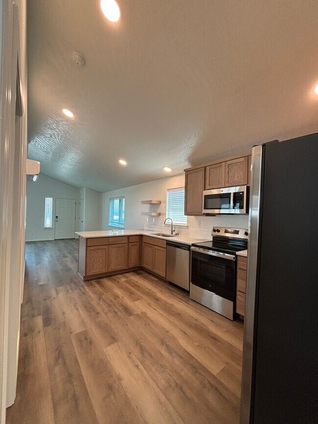 Foto del edificio - New Single Level Home in SunRidge Community