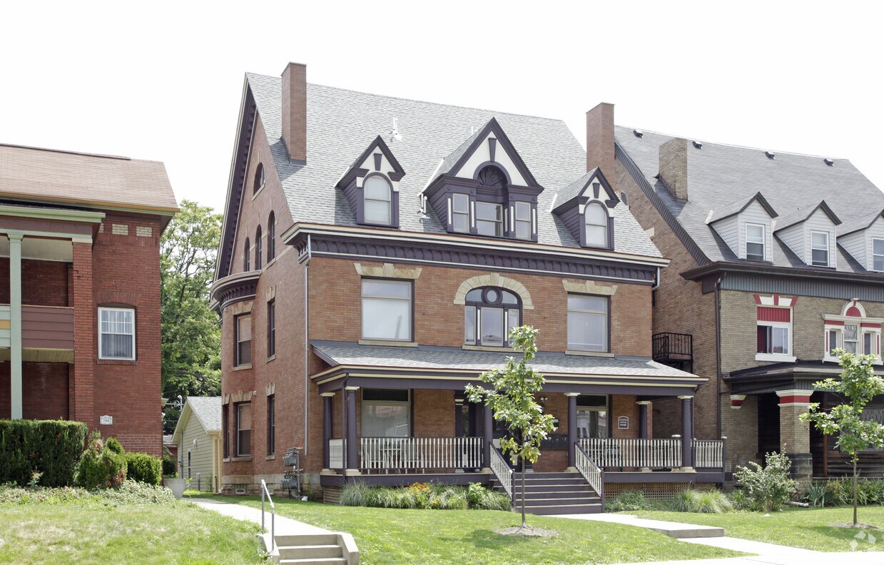 Primary Photo - 744 N Negley Ave