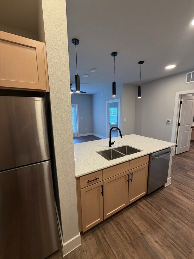 Foto del edificio - 11325 Farm to Market Road 156 Apt #6106, Justin, TX 76247 - 1 BR 1 BA condo