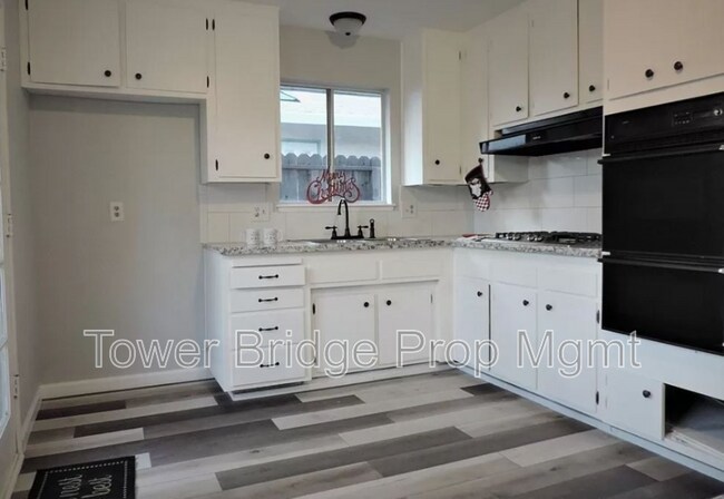 Foto del edificio - 10666 Van Stralen Way