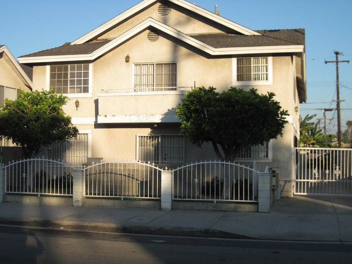 Front Unit - 20810 S Western Ave