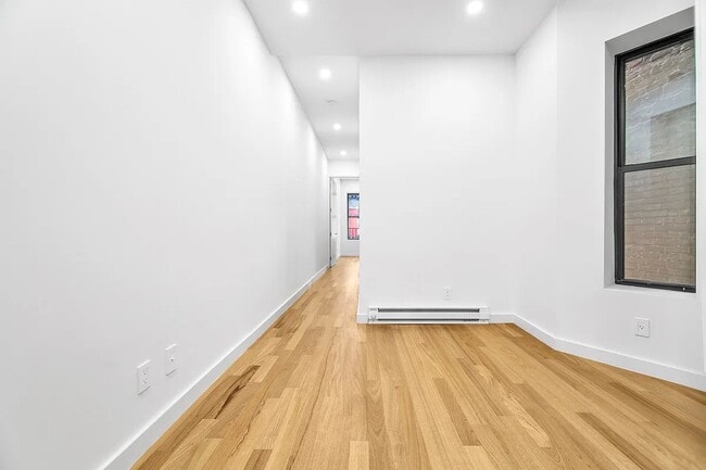 Foto del edificio - 212 E 29th St