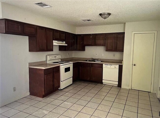 Foto del edificio - 500 Kinler St