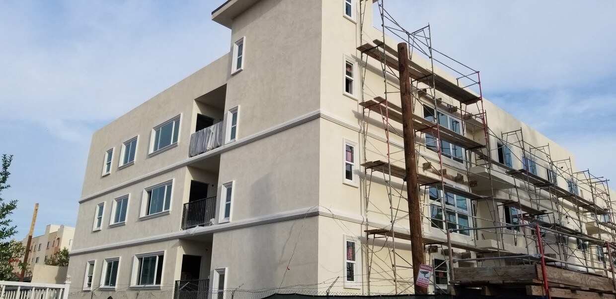 61 Apartments Available for Rent in Granada Hills, CA