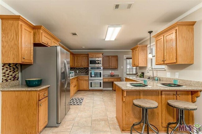 Foto del edificio - Stylish, Spacious & In a Prime Baton Rouge...