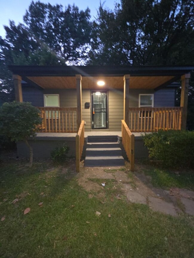 Building Photo - 287 Harrell St