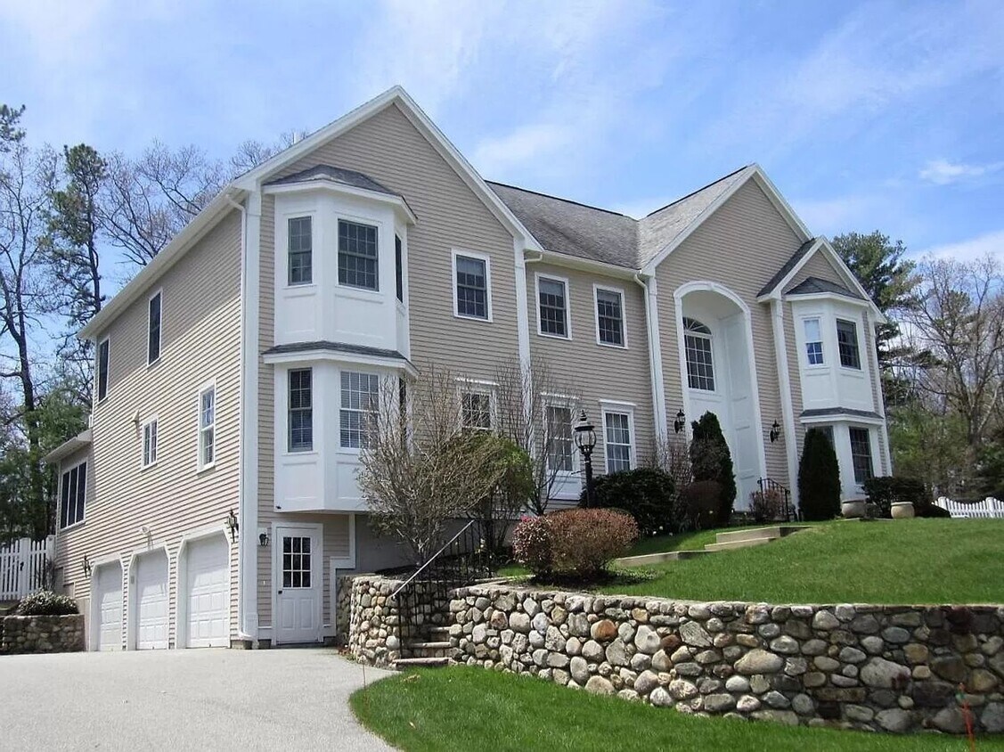 Spectacular 4 bedroom, 4,500 sq ft Single ... - Spectacular 4 bedroom, 4,500 sq ft Single ...