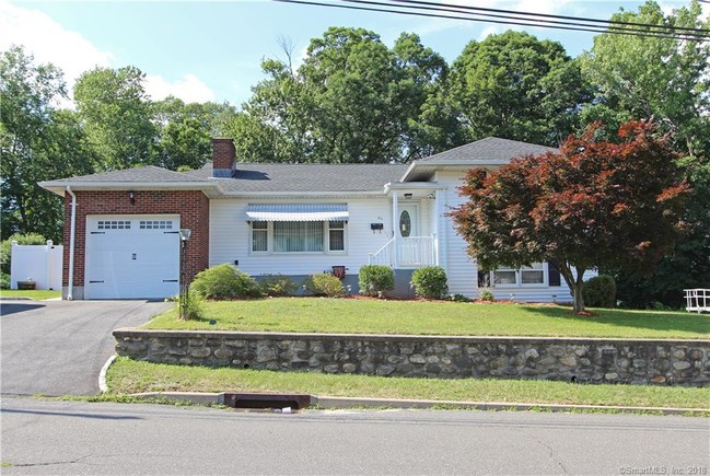Foto del edificio - 276 Highland Dr