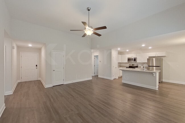 Building Photo - 106 Western Red Cedar Dr