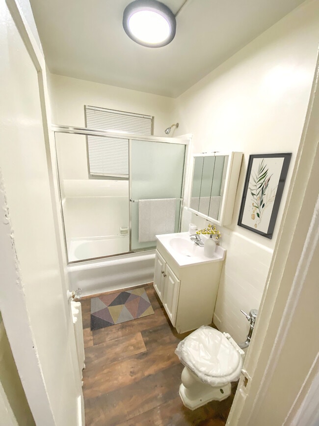 Building Photo - Hillside Gardens