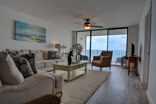Building Photo - 3150 N Hwy A1A