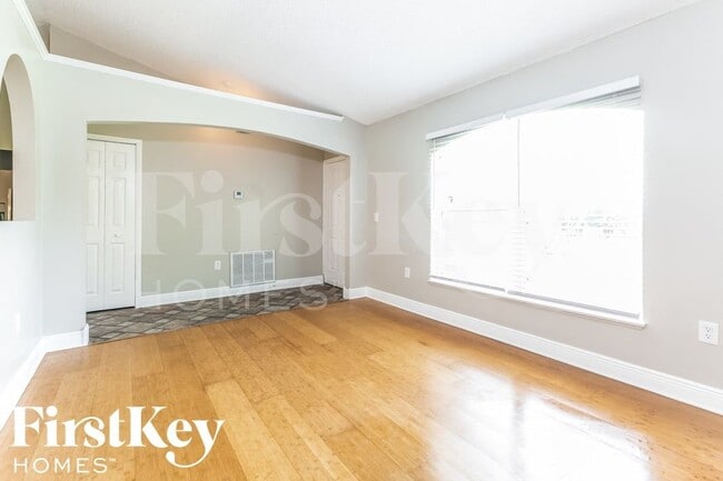 Building Photo - 1130 Sandusky St SE
