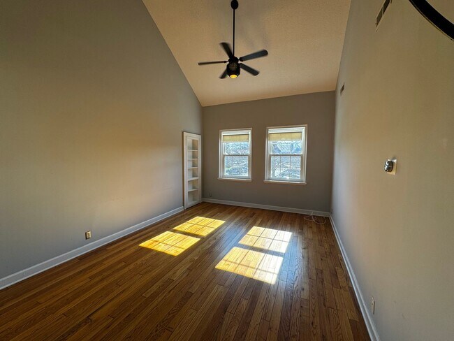 Foto del edificio - Experience Elevated Living in Arlington, VA