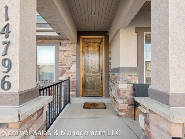 Building Photo - 6 br, 3.5 bath House - 14796 S Desert Sage Dr