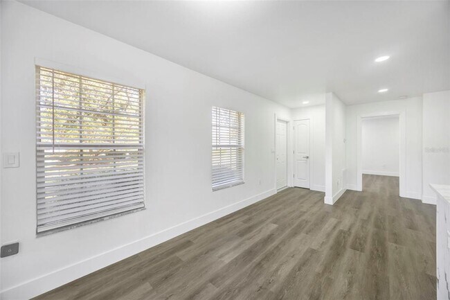 Foto del edificio - 11728 Raintree Dr