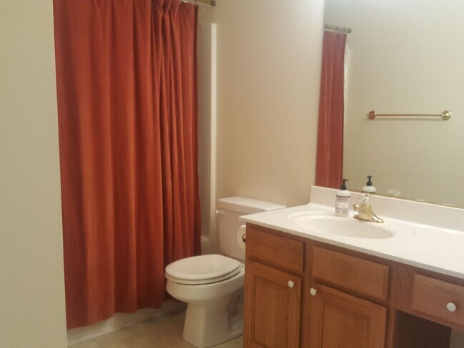 Foto del edificio - 3 Bedroom 2 Bath Townhouse