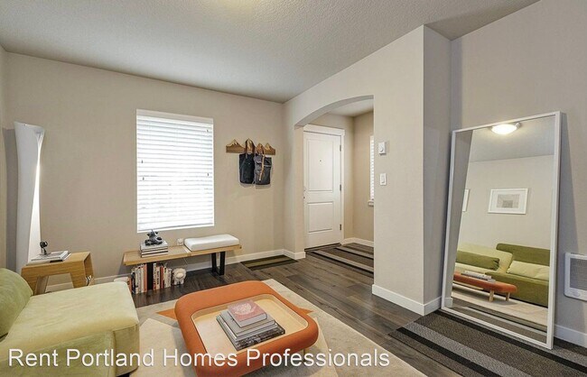 Building Photo - 2 br, 2.5 bath House - 14040 SW Burlwood Lane