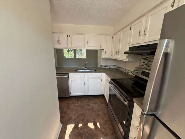 Foto del edificio - 9432 Lexington Cir