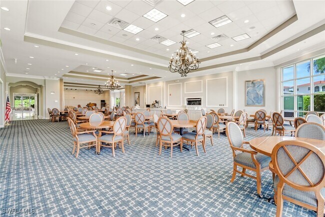 Foto del edificio - 49 High Point Cir S