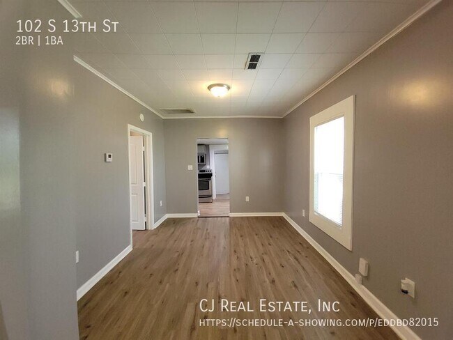 Building Photo - 102 S 13 St
