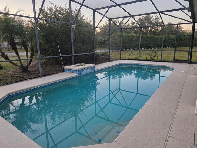 Foto del edificio - 2711 Star Grass Cir