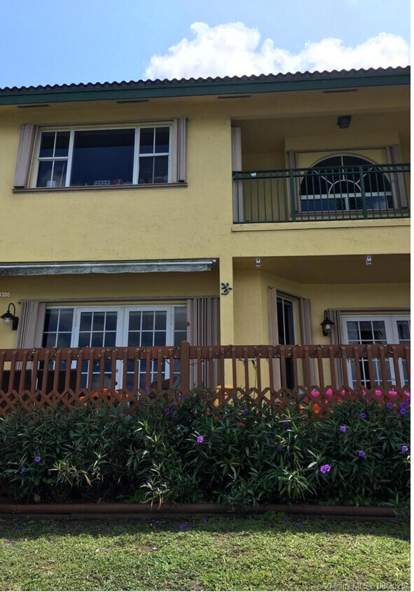 767 NE 195th St, North Miami Beach, FL 33179 Townhome Rentals in North Miami Beach FL