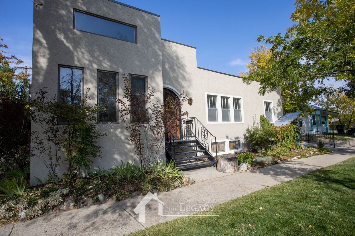 602 W 13th St Unit 1, Casper, WY 82601 Room for Rent in Casper, WY