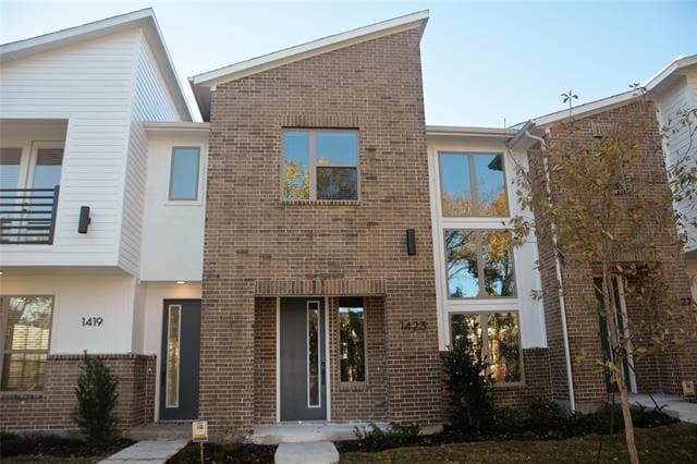 Building Photo - 1423 Lamb Dr