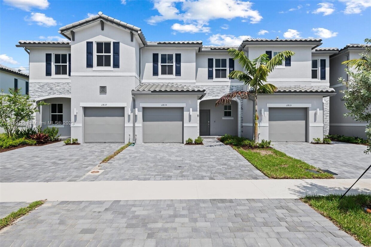 11835 NW 47th Manor, Tamarac, FL 33076 Townhome Rentals in Tamarac FL