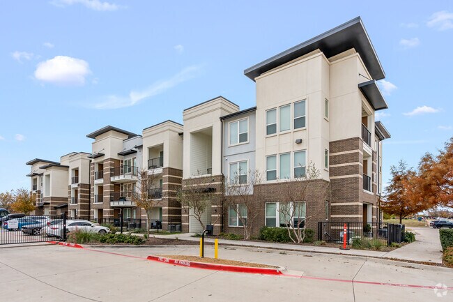 Alternar - Vercanta at Burleson