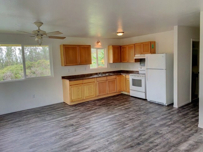 Building Photo - 16-2079-2079 Stardust Dr