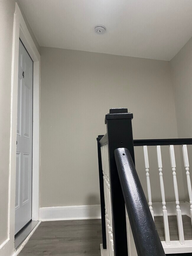 Building Photo - 1523 W Lexington St