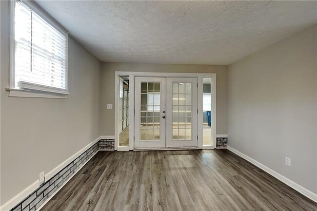 Building Photo - 100 John Christopher Dr