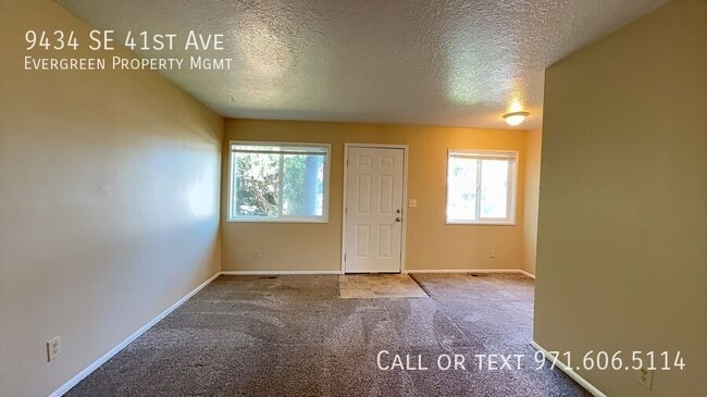 Building Photo - 9434 SE 41st Ave