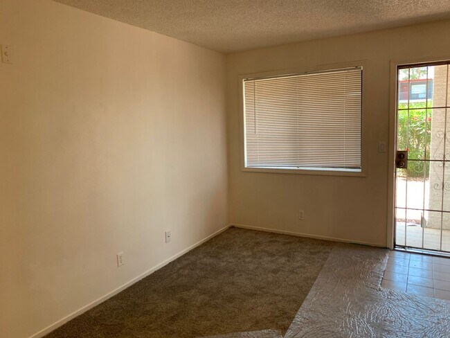 Building Photo - Cozy 1 bedroom unit near campus