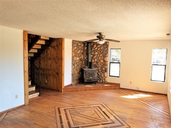 Foto del edificio - 13750 Duggan Rd